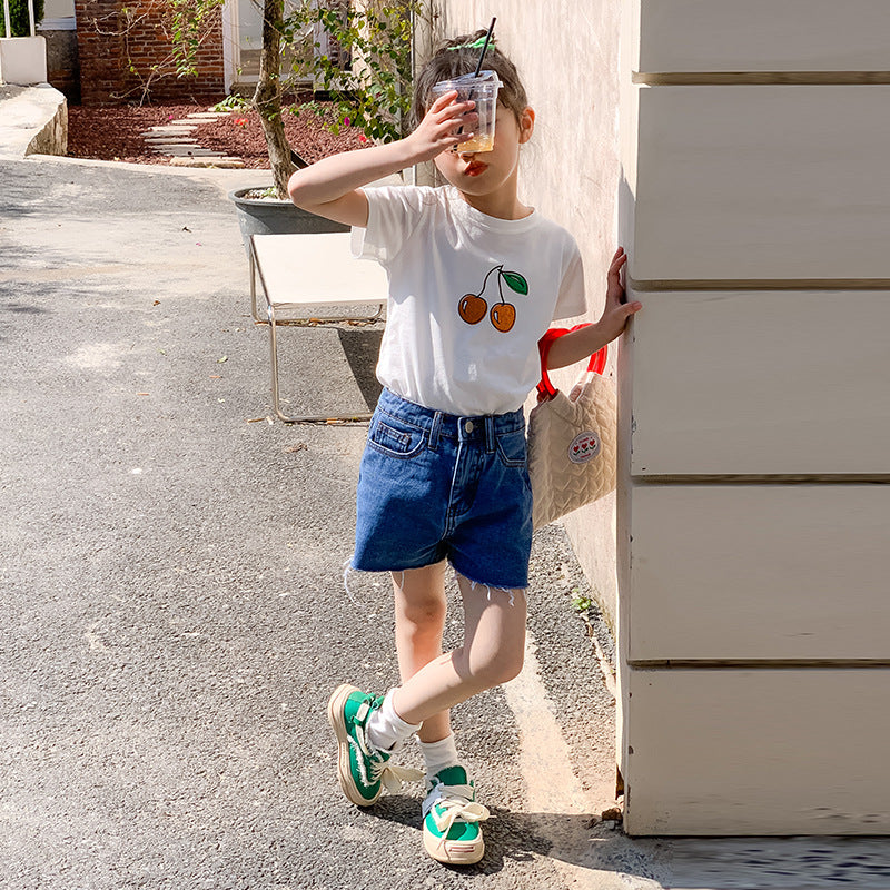 女童樱桃T恤和牛仔短裤两件套