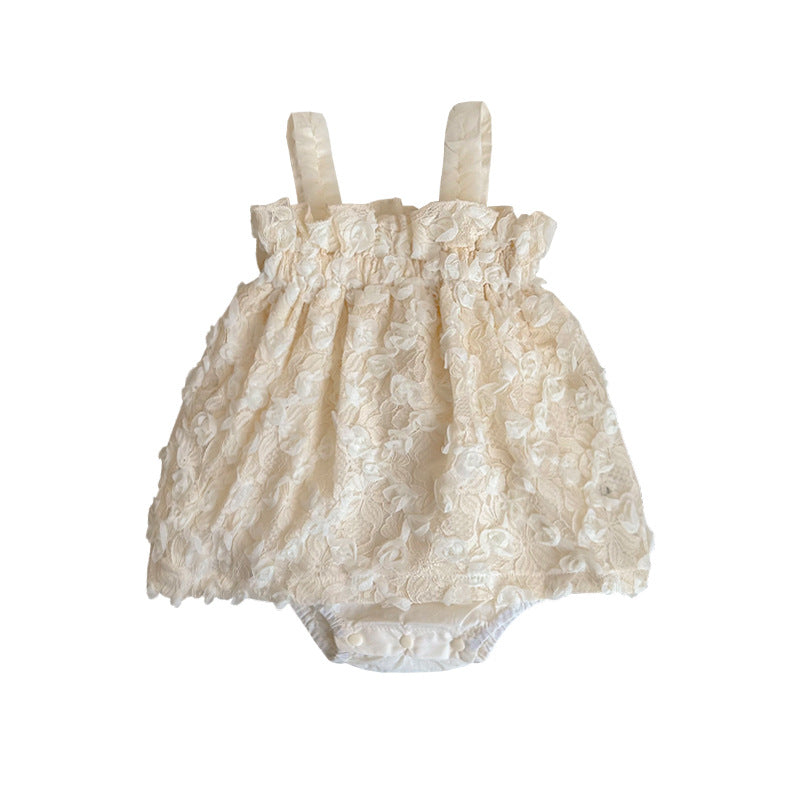 带头带的女婴薄纱连体衣