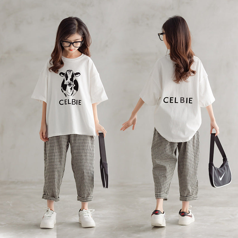Korean Style Girls' Loose Fit T-shirt and Plaid Capri Pants Outfit –  SUNJIMISE Kids Fashion
