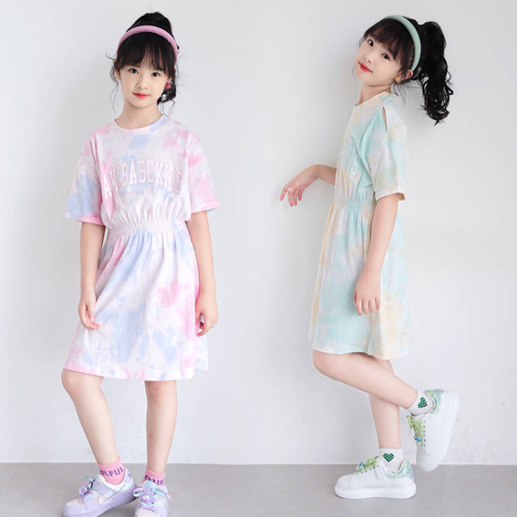 Korean Style Girls' Tie-dye T-shirt and Denim Wide-leg Pants Outfit –  SUNJIMISE Kids Fashion