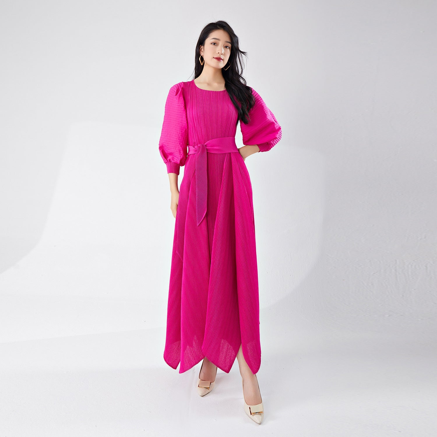 Women's stylish dresses collection featuring casual and elegant styles for every occasion.