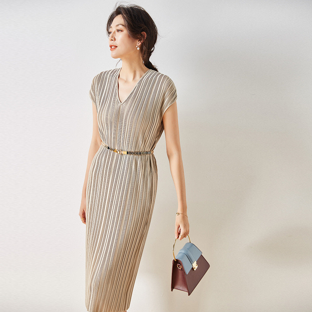 Elegant Vintage Pleated V-Neck Midi Dress - Available in Black, Apricot, Green SUNJIMISE Singapore Elegant Vintage Pleated V-Neck Midi Dress - Available in Black, Apricot, Green SUNJIMISE Singapore