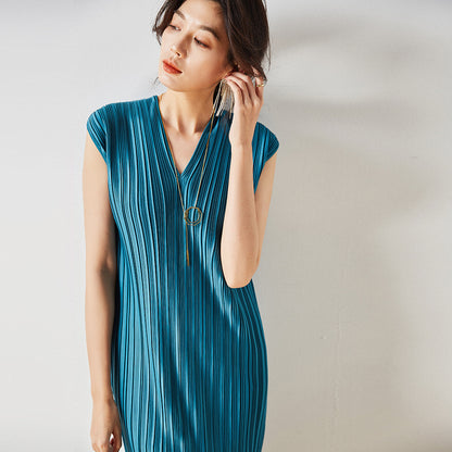 Elegant Vintage Pleated V-Neck Midi Dress