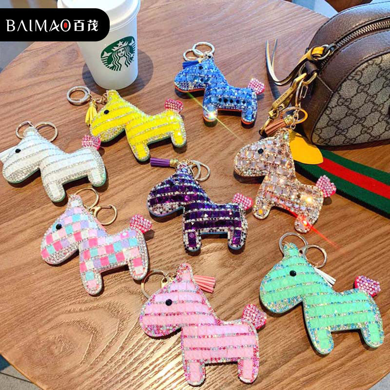 Korean version cartoon full diamond pony keychain, cute and fashionable leather doll, car keychain bag, pendant wholesale