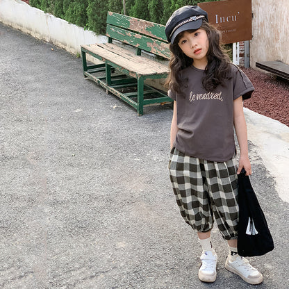 Girls' Casual T-shirt and Plaid Capri Pants Two Pieces Set