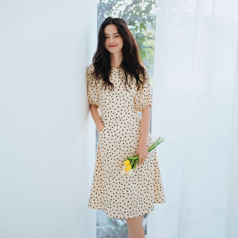 Elegant Heart Print French Lantern Sleeve Midi Dress