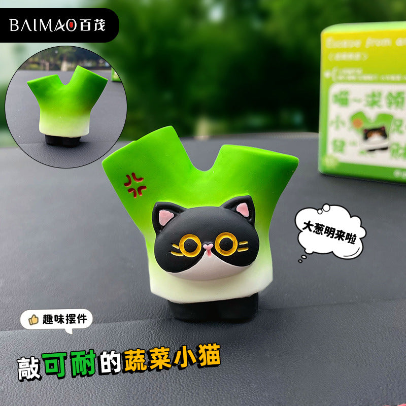 Resin small vegetable cat ornament worker's position, scallion flower vegetable cat figurine desktop decoration