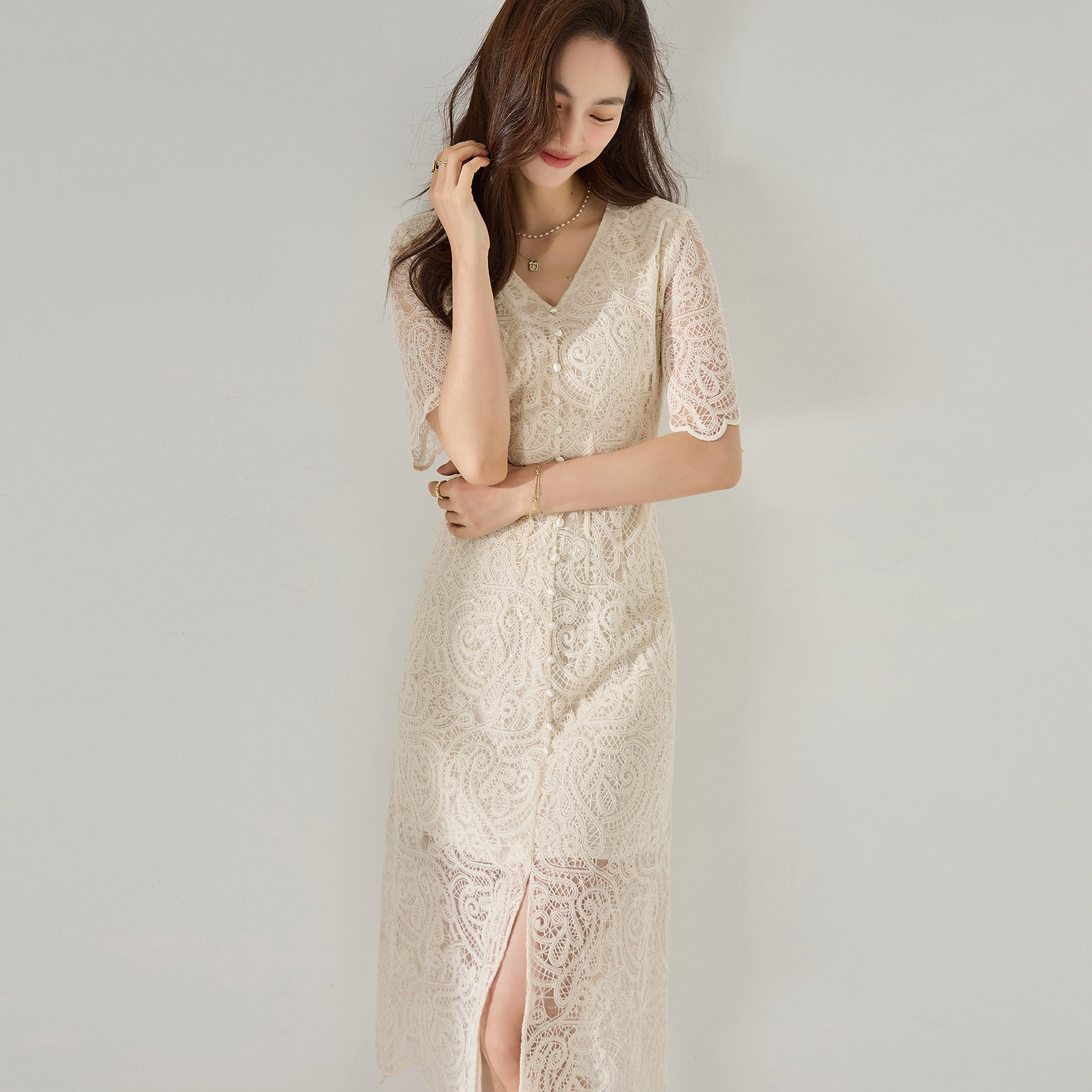 Elegant Ivory Lace Cinched Waist Dress | Sophisticated Wedding Guest Attire SUNJIMISE Singapore Elegant Ivory Lace Cinched Waist Dress | Sophisticated Wedding Guest Attire SUNJIMISE Singapore