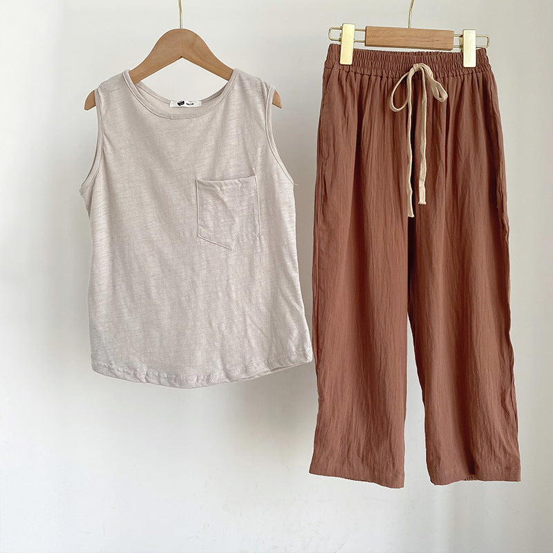 Korean Style Girls' Plain Color Vest and Capri Pants Outfit
