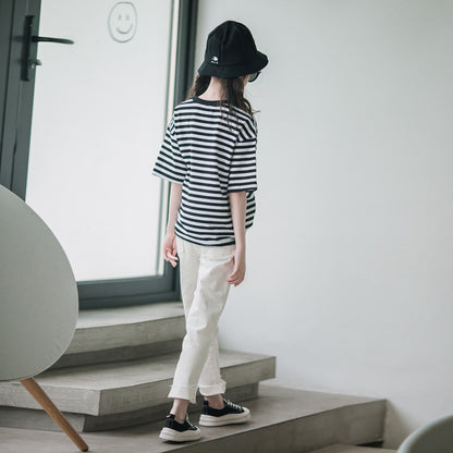 Stretchy Chic White Denim Pencil Pants and Striped T-shirt
