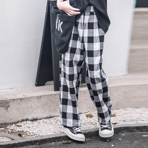 Chic Plaid Pants and Smile T-shirt